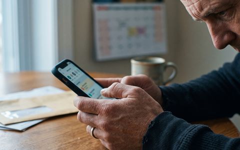 How to Manage Irregular Income With Less Stress